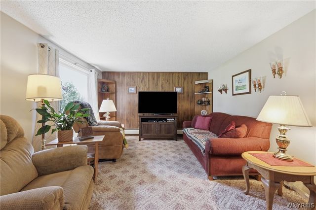 6158 Broadway Street, Lancaster, NY 14086