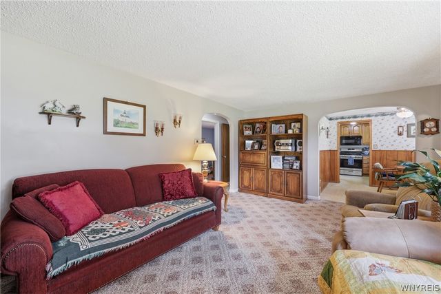 6158 Broadway Street, Lancaster, NY 14086