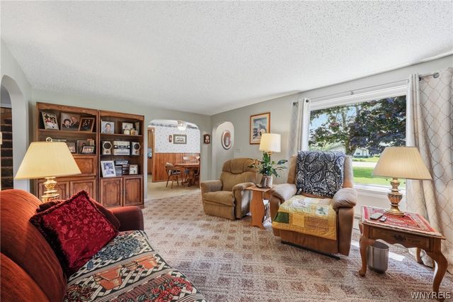 6158 Broadway Street, Lancaster, NY 14086