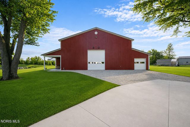 4950 Black Road, Monclova, OH 43542