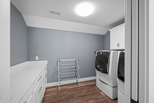 4950 Black Road, Monclova, OH 43542