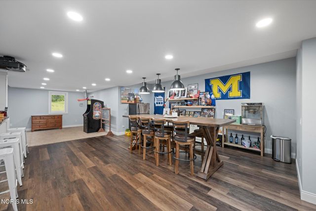 4950 Black Road, Monclova, OH 43542