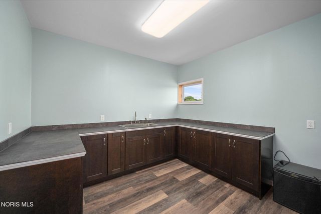 4950 Black Road, Monclova, OH 43542