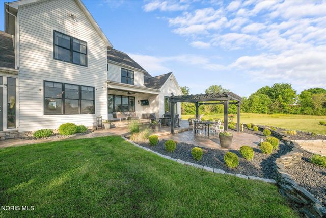 4950 Black Road, Monclova, OH 43542