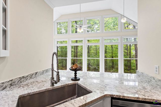 128 N Wolf Creek Drive, Macon, GA 31210