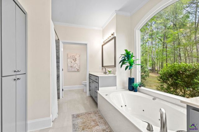 128 N Wolf Creek Drive, Macon, GA 31210