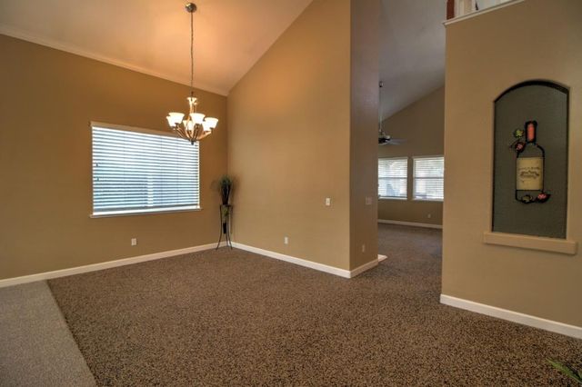 2865 Sierra Gold Ct, Riverbank, CA 95367