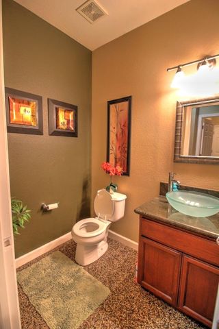 2865 Sierra Gold Ct, Riverbank, CA 95367