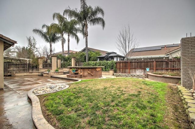 2865 Sierra Gold Ct, Riverbank, CA 95367