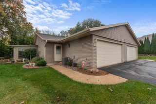 105 Tamarack CIRCLE, Hartford, WI 53027