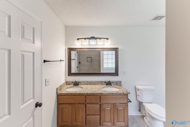 111 Vandenberg Lane, Harvest, AL 35749