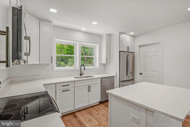 637 PERSIMMON LN, Shepherdstown, WV 25443