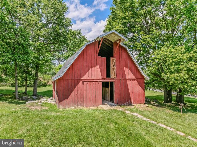 637 PERSIMMON LN, Shepherdstown, WV 25443