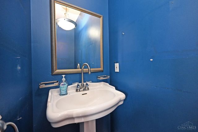 938 Weninger Circle, Cincinnati, OH 45203