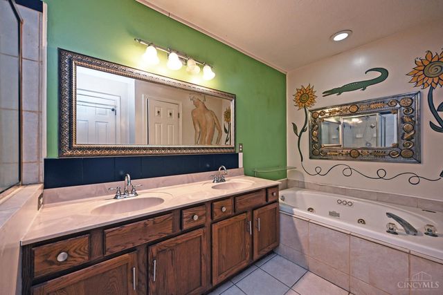 938 Weninger Circle, Cincinnati, OH 45203