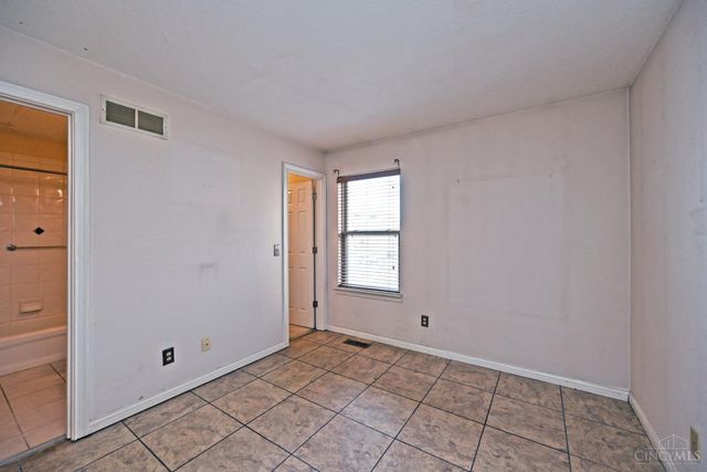 938 Weninger Circle, Cincinnati, OH 45203