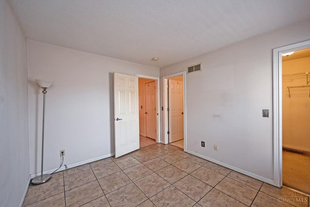 938 Weninger Circle, Cincinnati, OH 45203