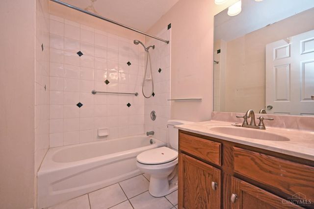 938 Weninger Circle, Cincinnati, OH 45203