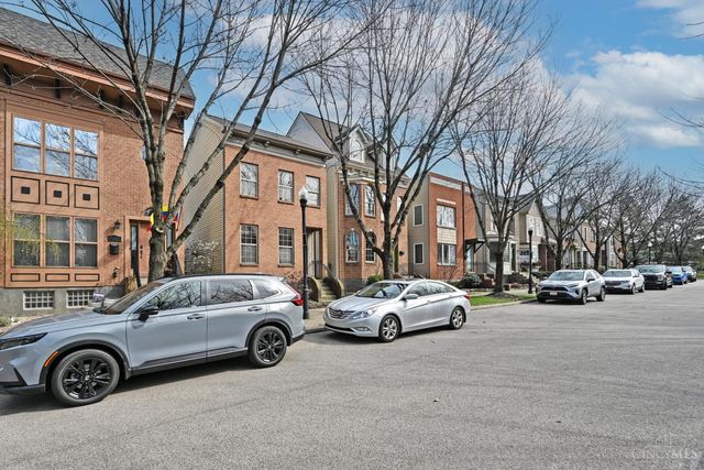 938 Weninger Circle, Cincinnati, OH 45203