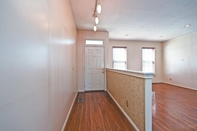 938 Weninger Circle, Cincinnati, OH 45203