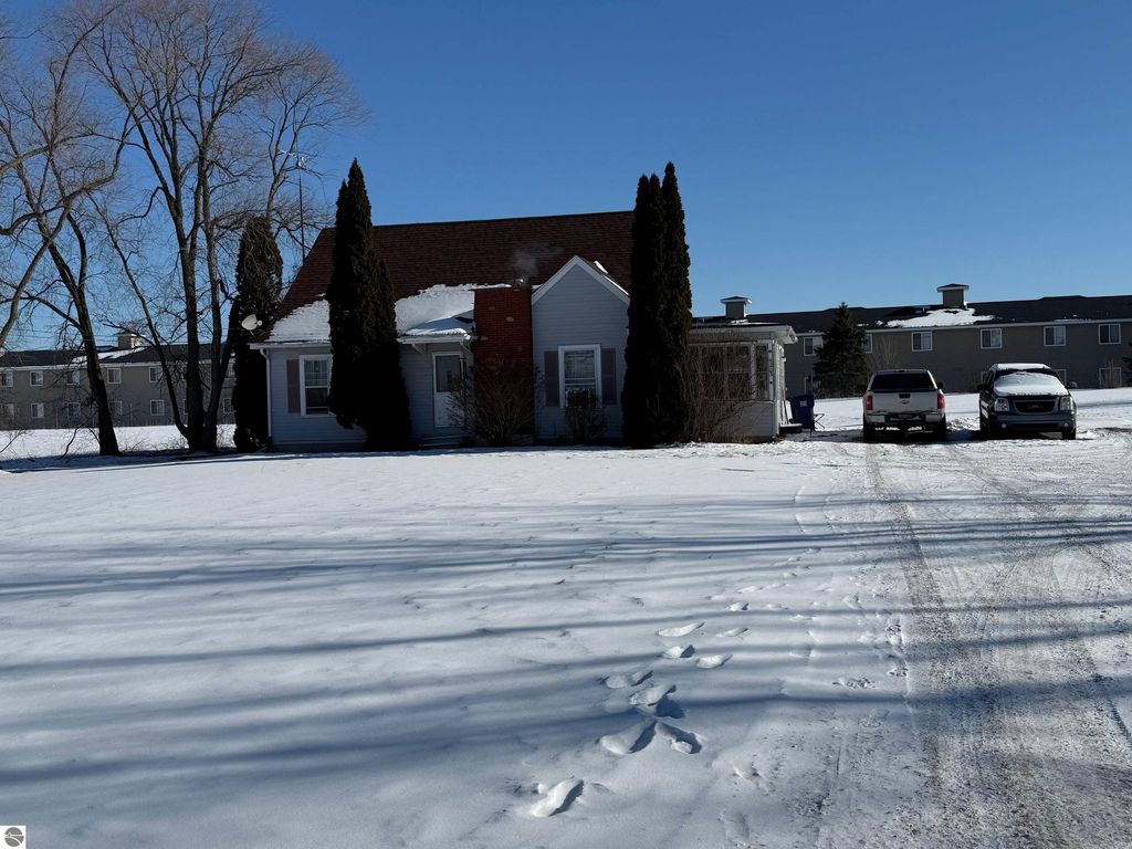 Image 4 of property listing at 4205 & 4173 S Isabella Road, Mt Pleasant, MI 48858