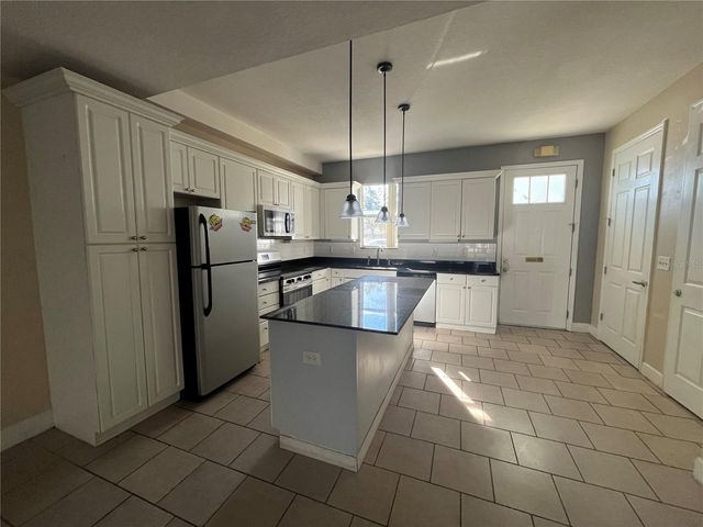 2013 GRAND OAK DRIVE, Kissimmee, FL 34744