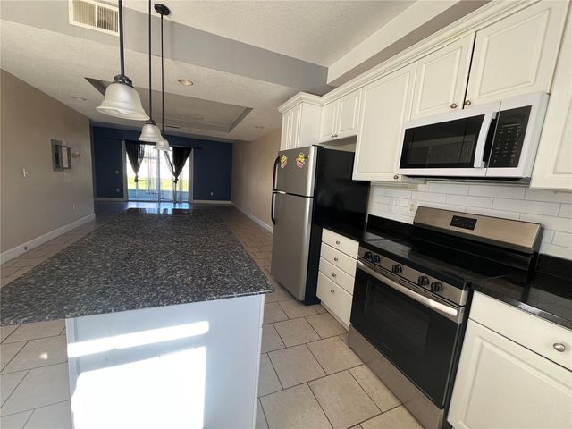 2013 GRAND OAK DRIVE, Kissimmee, FL 34744