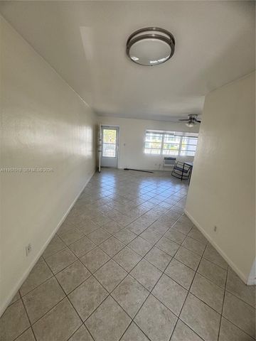 3923 NE 166th St N208, North Miami Beach, FL 33160
