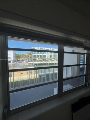 3923 NE 166th St N208, North Miami Beach, FL 33160