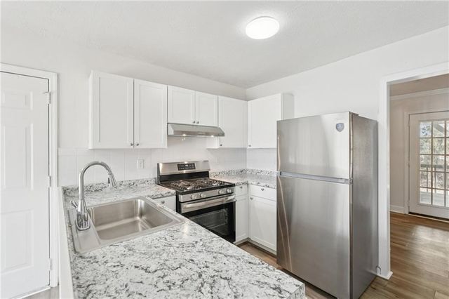 240 Plantation Glen Court, Johns Creek, GA 30022