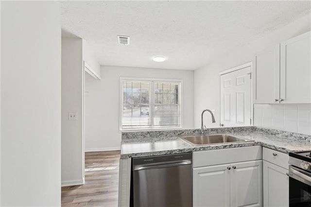 240 Plantation Glen Court, Johns Creek, GA 30022