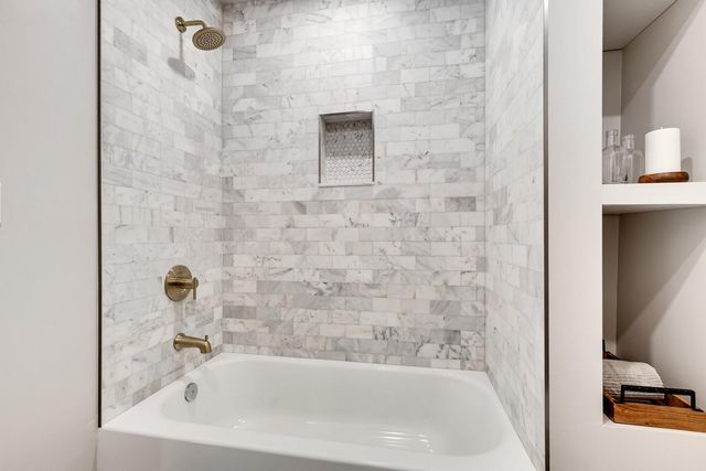 424 NE 2nd St, Pompano Beach, FL 33060