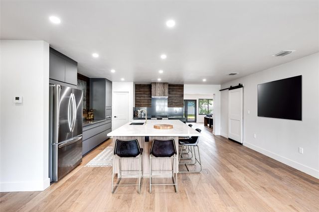 424 NE 2nd St, Pompano Beach, FL 33060