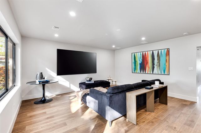 424 NE 2nd St, Pompano Beach, FL 33060