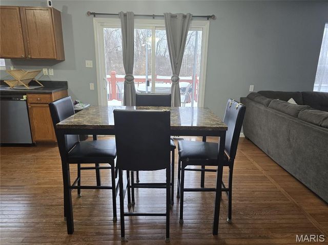 2695 Valley Brook Drive, St Louis, MO 63031