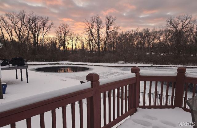 2695 Valley Brook Drive, St Louis, MO 63031