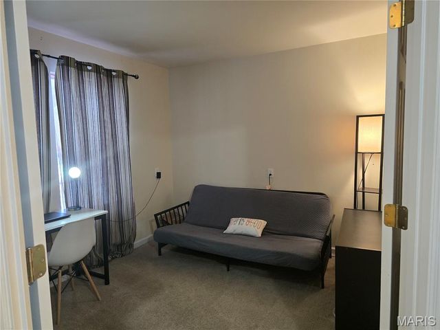 2695 Valley Brook Drive, St Louis, MO 63031