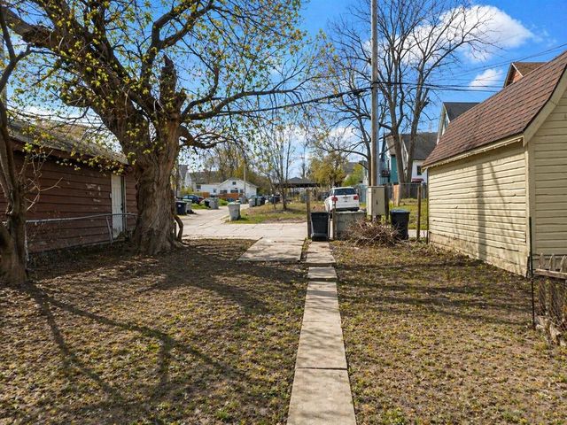 1514 Burleigh AVENUE, Milwaukee, WI 53206