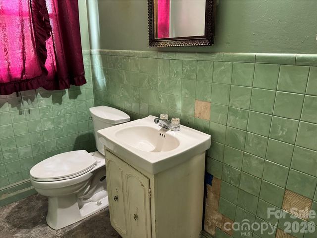 945 S Confederate Avenue, Rock Hill, SC 29730