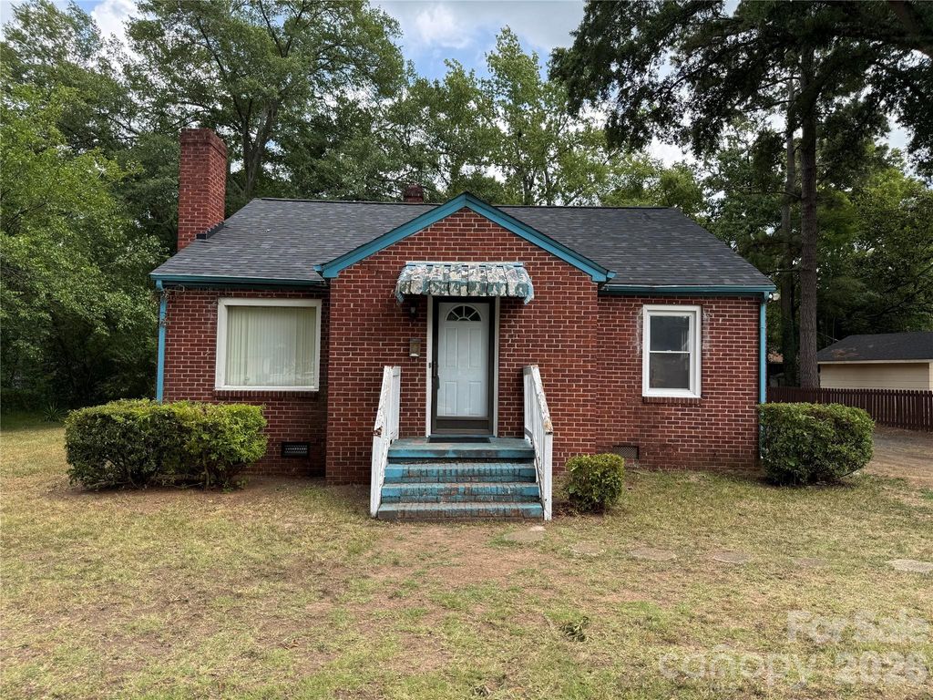 945 S Confederate Avenue, Rock Hill, SC 29730
