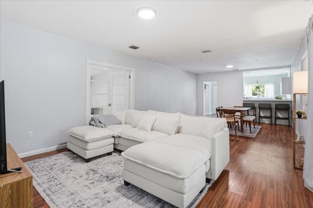 6301 11TH AVENUE S, Gulfport, FL 33707