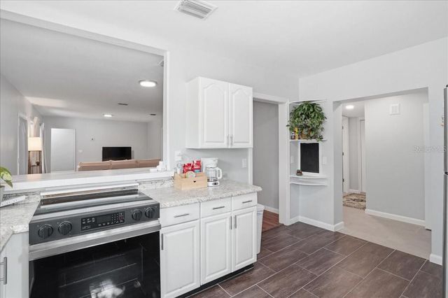 6301 11TH AVENUE S, Gulfport, FL 33707