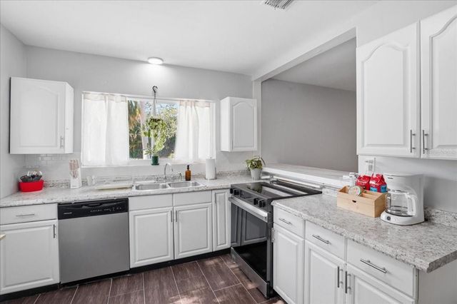 6301 11TH AVENUE S, Gulfport, FL 33707