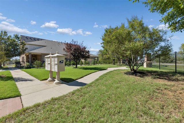 8209 Main Street, North Richland Hills, TX 76182