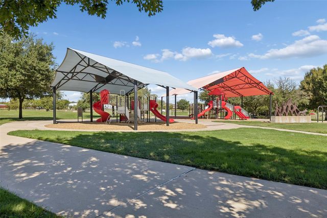 8209 Main Street, North Richland Hills, TX 76182