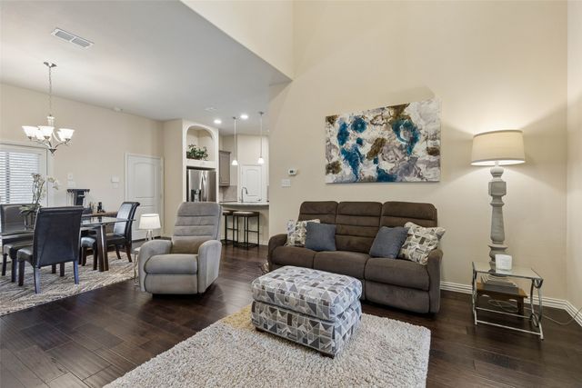 8209 Main Street, North Richland Hills, TX 76182
