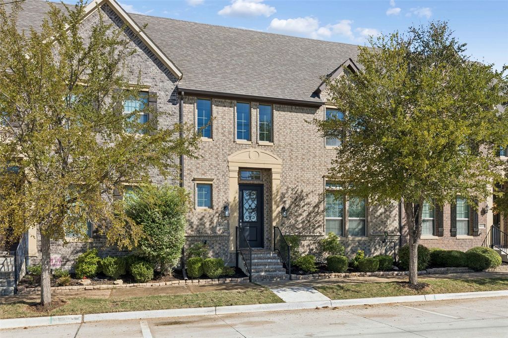 8209 Main Street, North Richland Hills, TX 76182 — photo 2