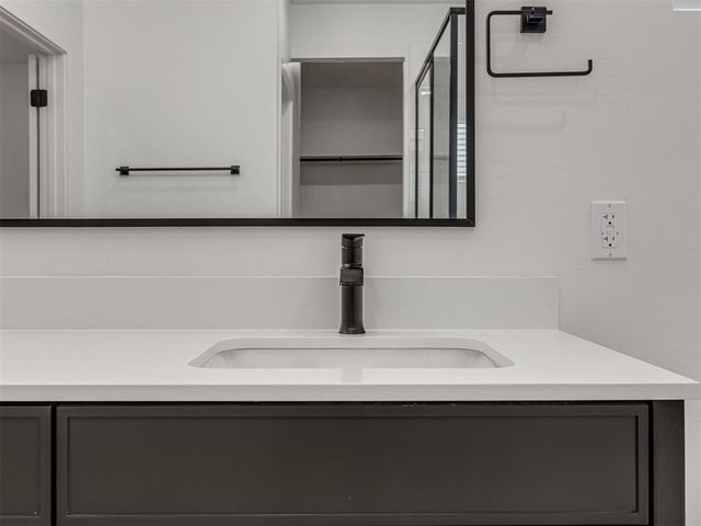 4112 NW 180th Street, Edmond, OK 73012