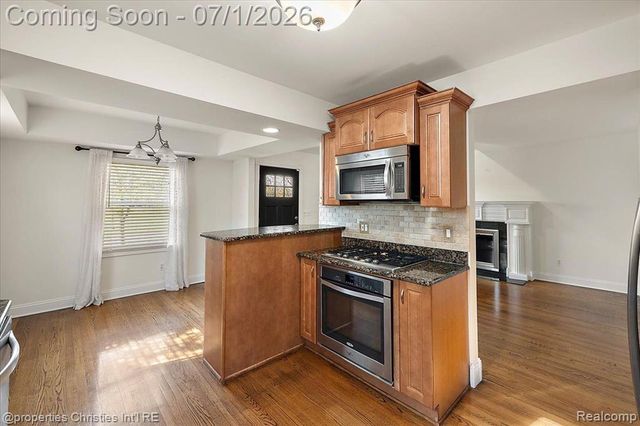 2209 Windemere Road, Birmingham, MI 48009