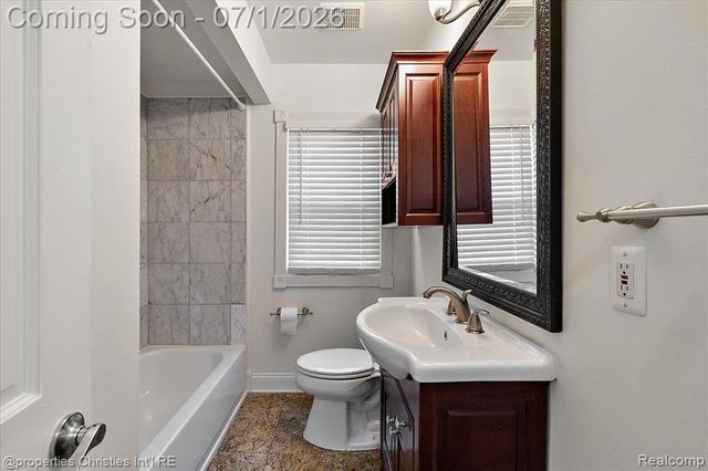 2209 Windemere Road, Birmingham, MI 48009